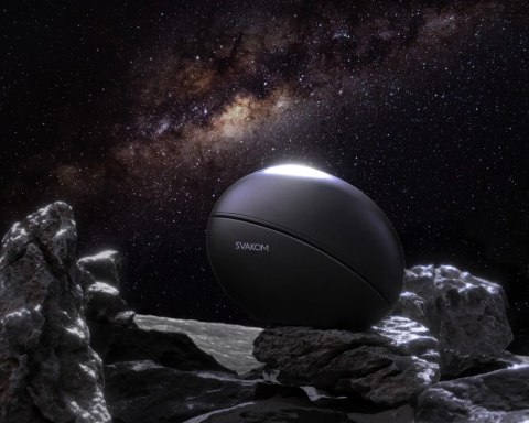 Svakom Pulse Galaxy Black - stymulator falowy z projektorem gwiazd SVAKOM